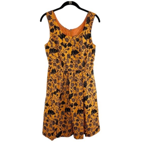 Modcloth Dresses & Skirts - Modcloth Orange & Black Halloween Spooky Spider and Bat Print Cotton Dress NWT